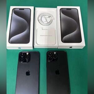 Two iphone 14 pro max